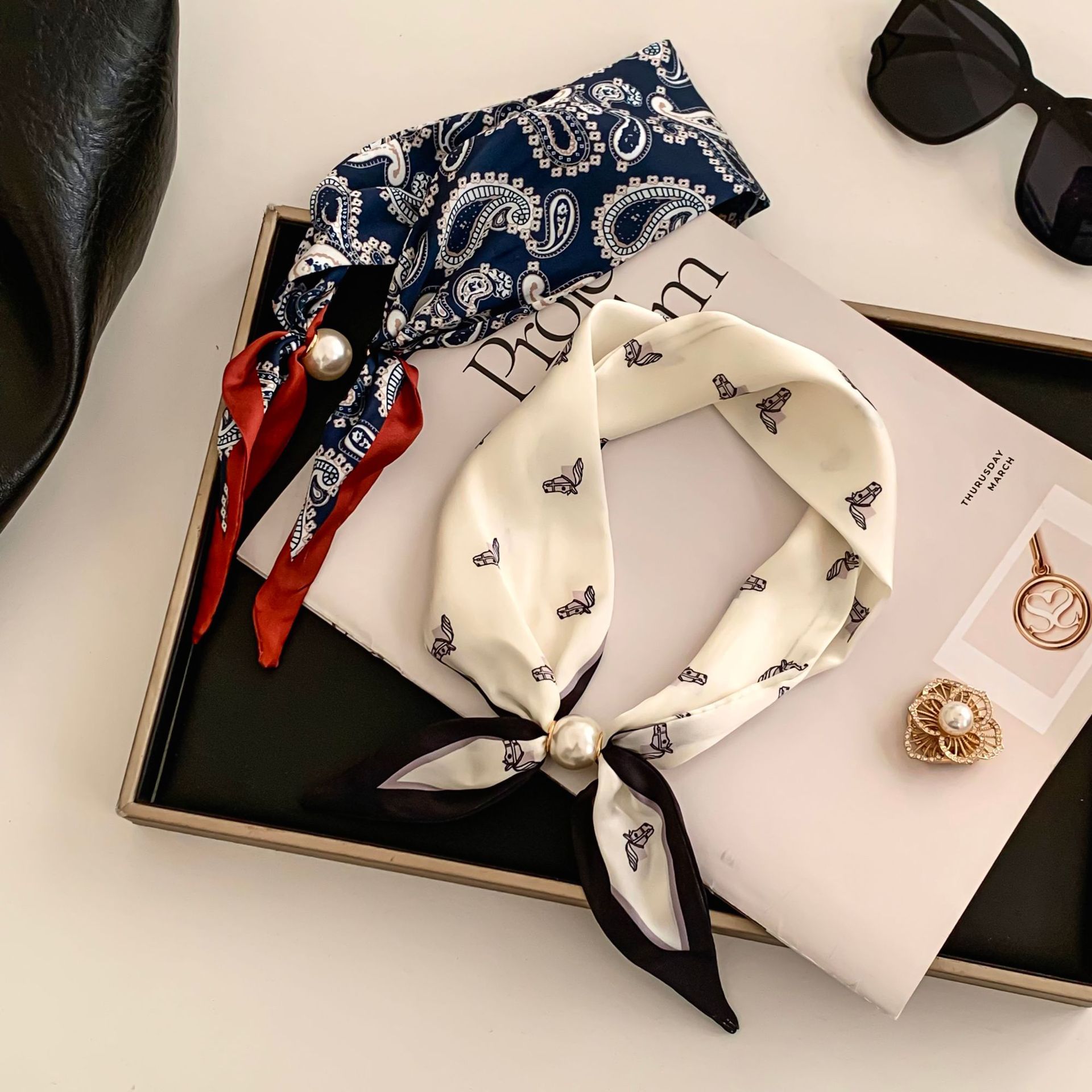 Cashew Flower Silk Scarf Effor - Ethnic Fashion Collection 评论和价格