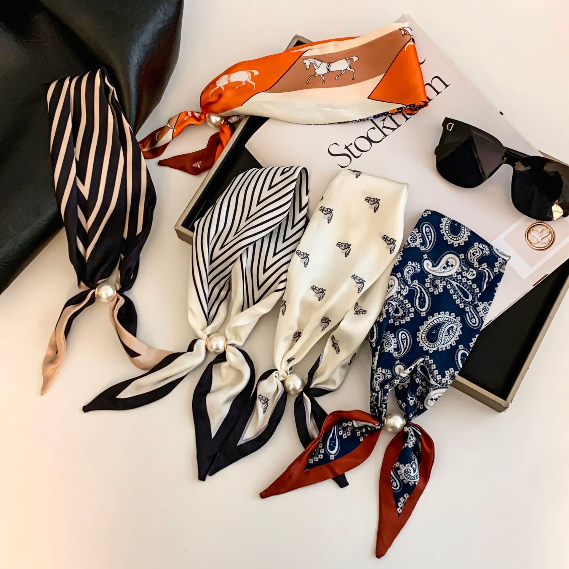 Cashew Flower Silk Scarf Effor - Ethnic Fashion Collection 评论和价格